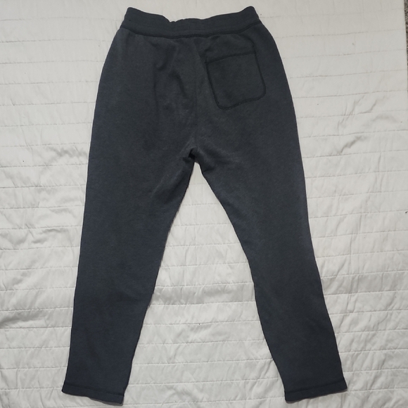 Abercrombie & Fitch. Size XS. Men's Gray Jogger Pants - Picture 7 of 12